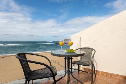 Beachfront Home Las Canteras 3 - Sea Views Terrace