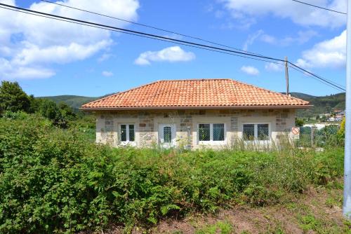 Beautiful holiday house in Galicia next to the "Camino de Santiago" and next to the beach
