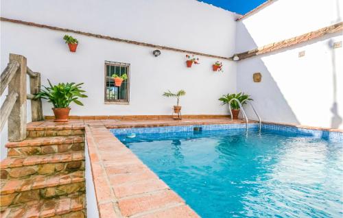 Beautiful home in Hornachuelos w/ Outdoor swimming pool, WiFi and 3 Bedrooms