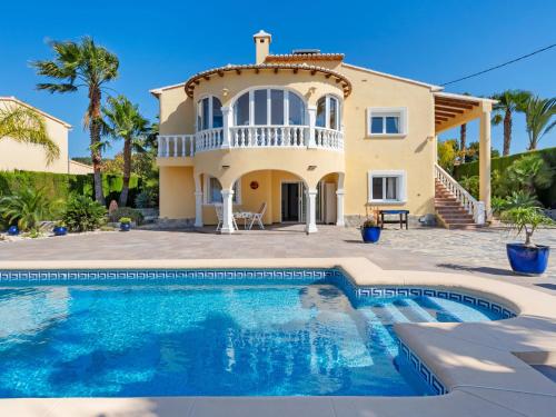 Beautiful Villa in Calpe with Private Swimming Pool