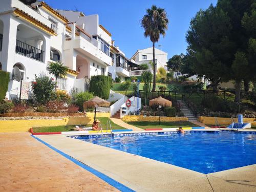 Lomas de Benalmar Apartment Av Las Palmeras