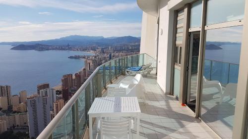 Luxury Penthouse on the 42nd floor with amazing sea views