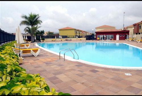 Big pool in a luxury complex, beach, golf, relax,...