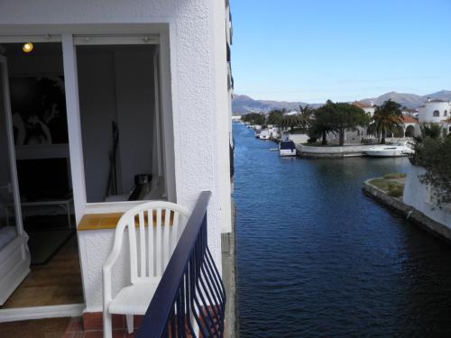 Blue Canal Apartment Ampuriabrava