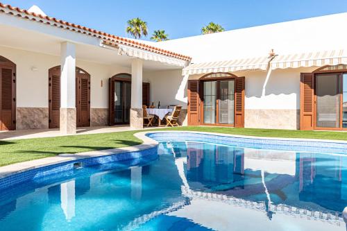 Blue Dream Villa With Private Pool