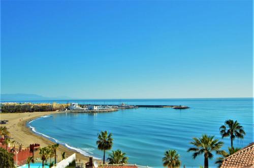 Bonito apartamento al lado de la playa con vistas al mar