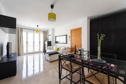 Bright spacious apartment in the center of Arrecife, Fast Fiber Wifi