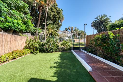 Bungalow next to the Beach