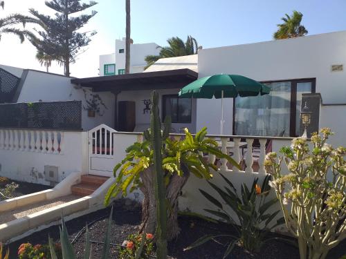 Bungalow Playa Bastian - Piscina climatizada - Wifi - Playa 1 min.