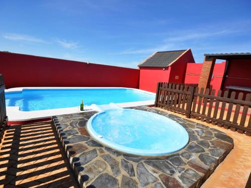 Bungalows con jacuzzi y piscina privados para familias y parejas