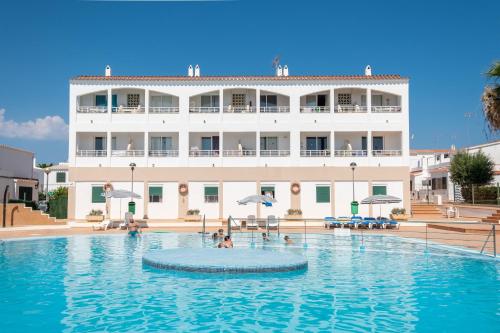 Calan Blanes Park 2adults 4children