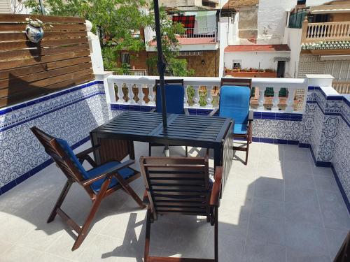 Private townhouse with roof terrace close to the beach