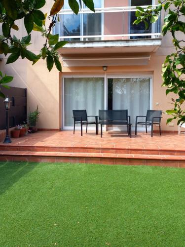 Cambrils Casa con jardín y piscina en zona tranquila