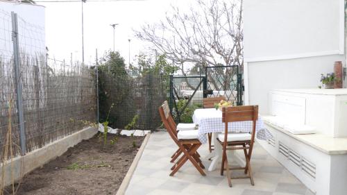 Can Juancho: casita de playa en la Costa dorada