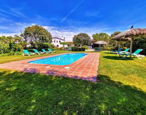 Casa Rural Exclusiva Con 9 Hab 16-25pax Con Piscina Privada Y Bbq Cubierta