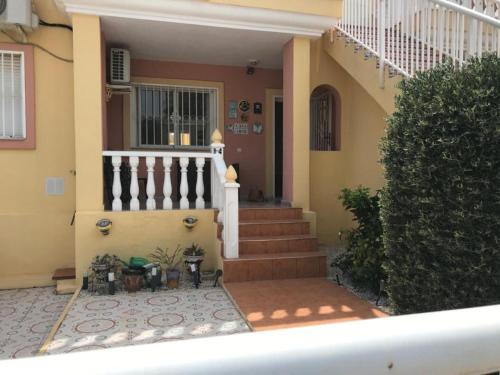 Amazing Villamartin House Sleeps 6 with Pool