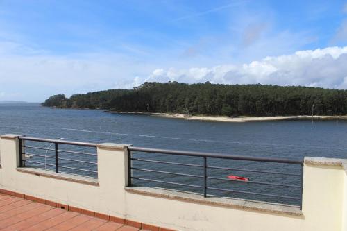 Apto. con terraza y vistas al mar