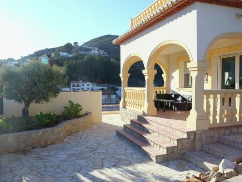 Luxurious Holiday Home In Alcanali with Pool