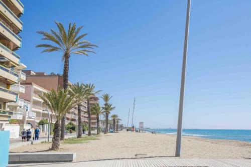 Casa Arnau, a pie de playa. Calafell beach