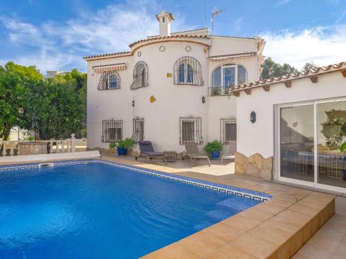 Beautiful Holiday Home with Private Pool near Sea in Benissa