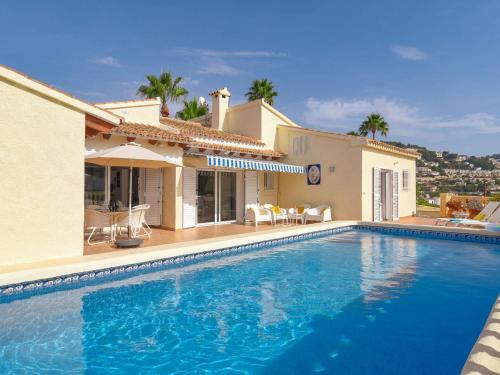 Cozy Villa in Moraira with Swimming Pool