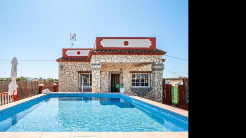 Casa de piedra fantástica piscina y relax