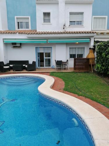 Casa en Puerto Sherry con piscina