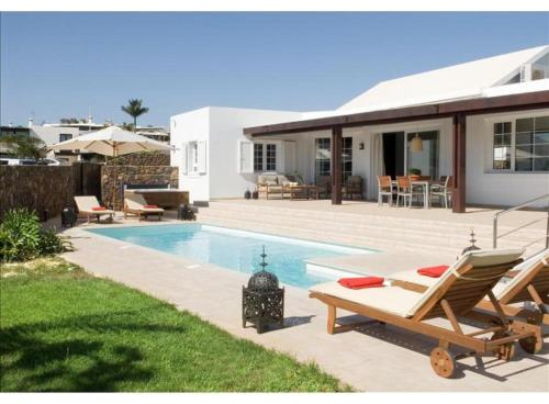 Casa Janubio Dos - Elegant 3 Bedroom Villa - Wifi And Air Conditioning - Perfect For Families