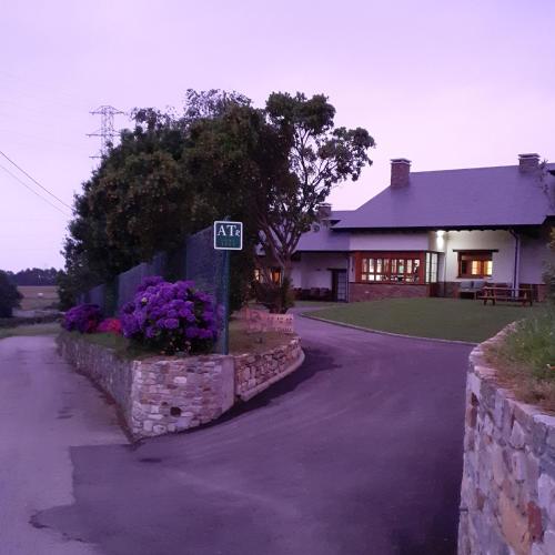 Apartamentos y Casa La Paredana, agroturismo