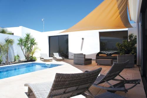 Casa Mila with heated pool in El Roque