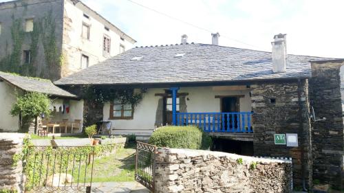 Casa Rectoral de Samartín.