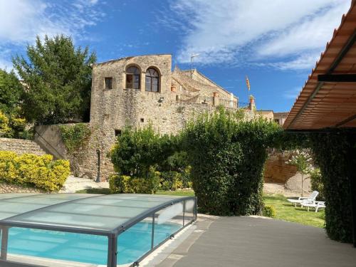 Casa rural en el empordà con piscina y tenis