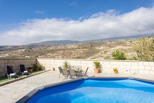 Casa Rural La Sombrera I with pool