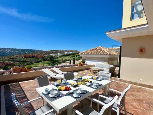 Casares del Mar - Doña Julia Golf - Stunning views