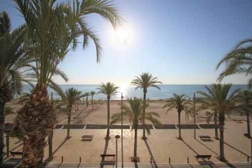 Lotelito Escucha Y Disfruta Del Mar En 1º Línea San Juan Playa