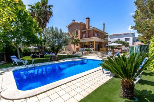 Catalunya Casas: Charming 12-guest Villa With Private Pool, Just 33 km From Barcelona