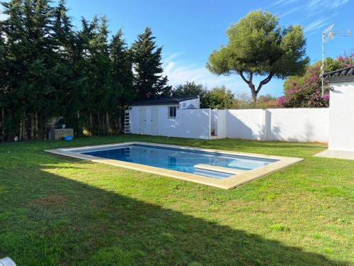 Chalet con piscina privada chiclana