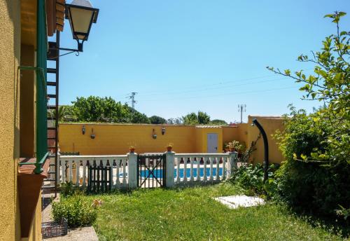 Chalet con piscina privada, jardín y barbacoa