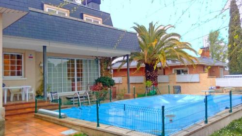 Casa Reina- Lujo View Pisina! Chalet Independiente En Urb Valderrey Algete