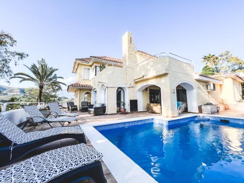 Charming Andalusian style villa in Nueva Andalucia