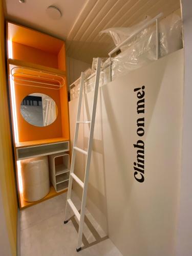 Coeo Pod Hostel