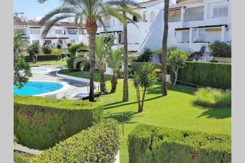 Complejo residencial frente a la playa de Javea