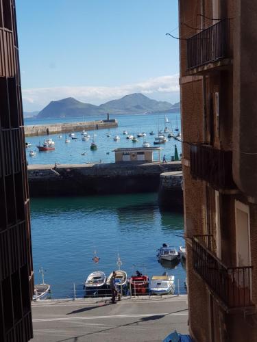 Coqueto apartamento con vistas al mar y puerto de Castro Urdiales