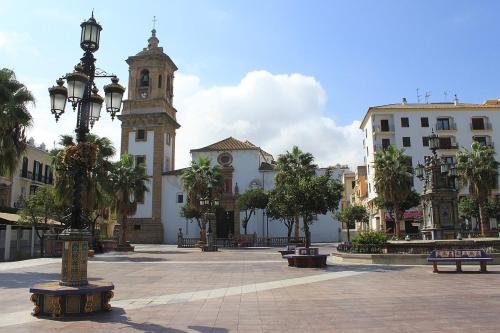 Coqueto Apartamento Nuevo En Pleno Centro De Algeciras Bb