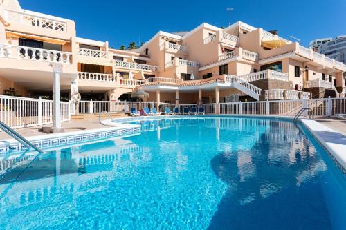 Apartamento Vista mar piscina balcon wifi 4P by Lightbooking