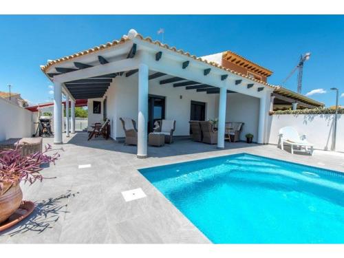 Costa Blanca Poolvilla