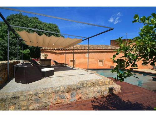 Country house from the 15th century restored with roof terrace and private pool
