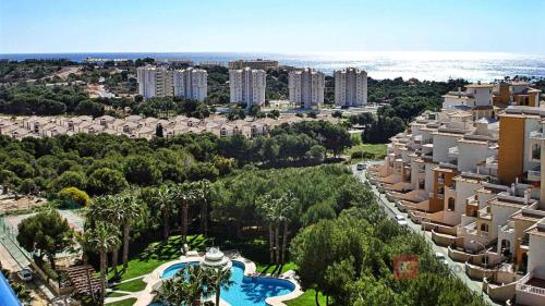 2-bedroom and living room apartment near Campoamor beach