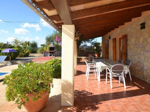 Cozy cottage with private pool 3 km from the sandy beaches of Can Picafort