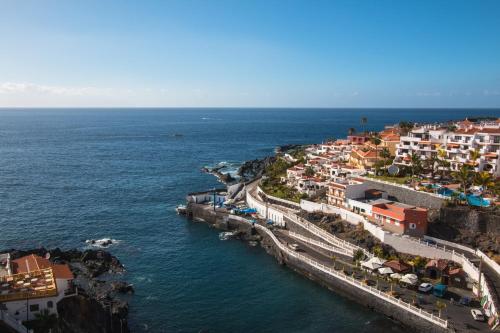 Cozy vacation 2 bedroom apartment with ocean views